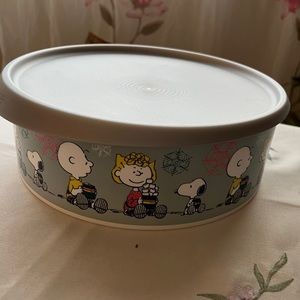 Peanuts Christmas cookie canister